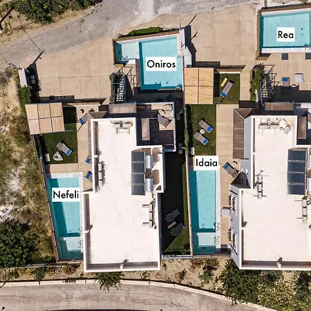 Iron - Idaia & Rea Villa