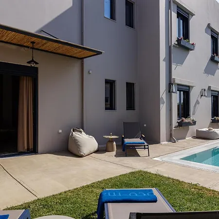 Iron - Idaia & Rea Villa *